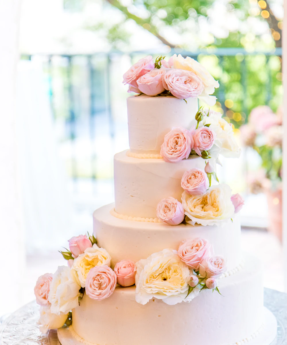 Gâteau de mariage fleuri